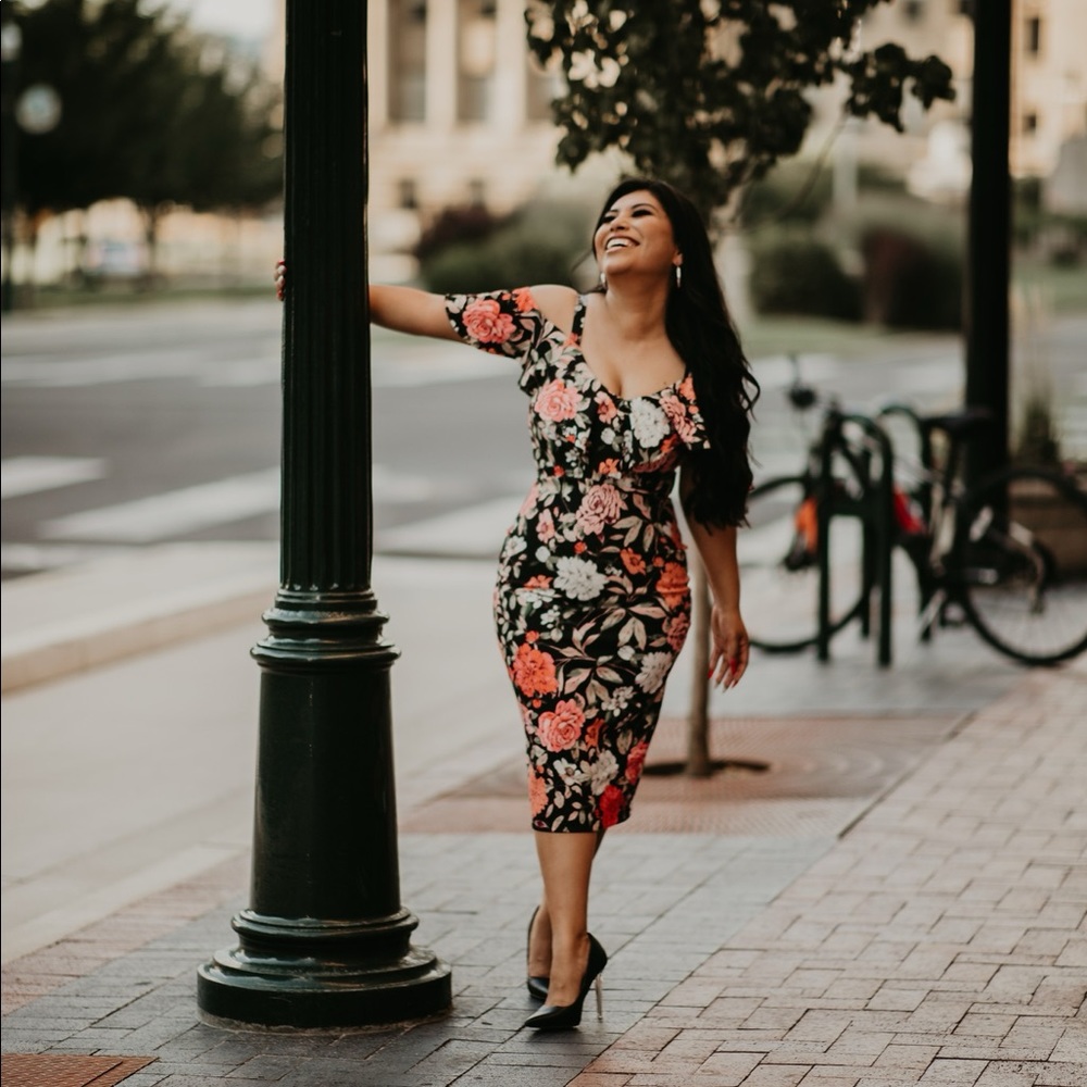 Flower dress! - Picture 2 of 2
